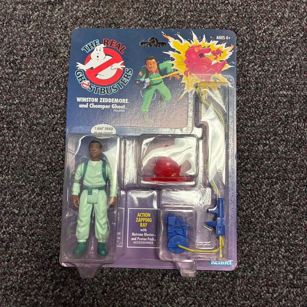 Hasbro The Real Ghostbusters Collectible Winston Zeddemore and Chomper Ghost NIB